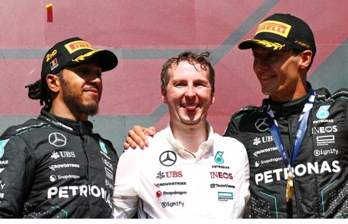 Suspicions were raised about Lewis Hamilton after Mercedes issued a “unnecessary” communication.